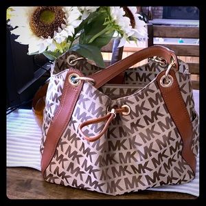 Michael Kors Shoulder Bag